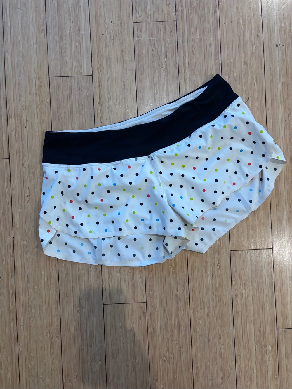 lululemon athletica Seawheeze Speed Shorts 2.5 polka dot